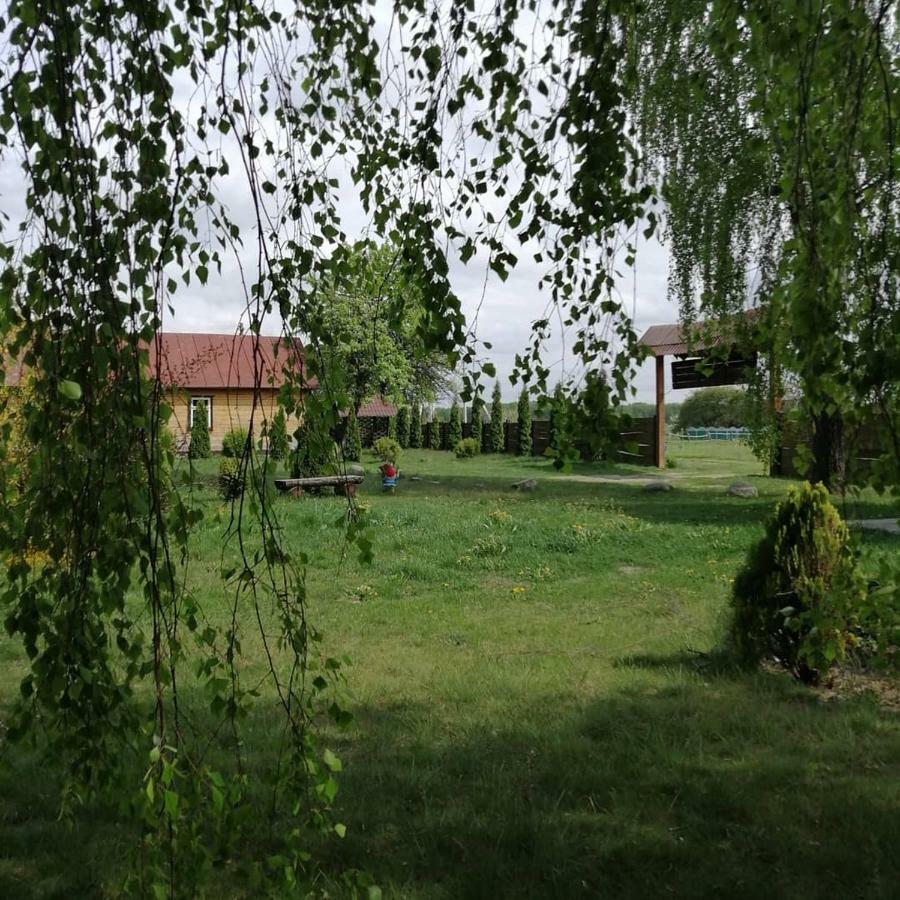 Usadba Kupalinka Hotel Ostrovo Екстериор снимка